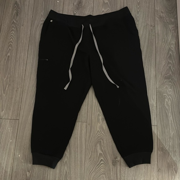 FIGS Zamora Scrub Jogger - Picture 2 of 5